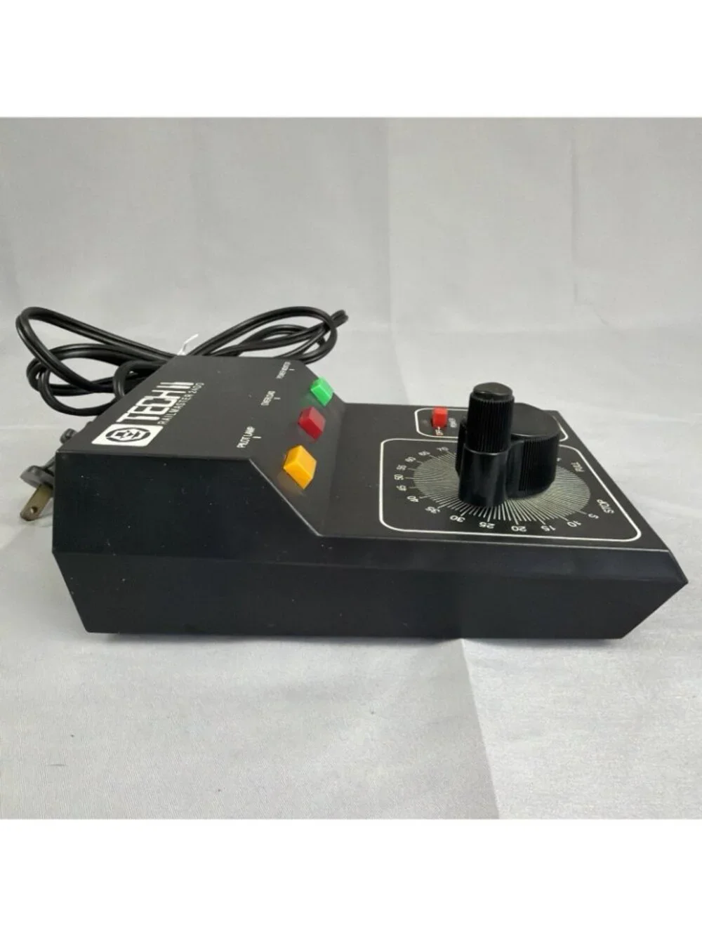MRC Tech II Railmaster 2400 Model Train Control Powerpack Transformer - Picture 3 of 6